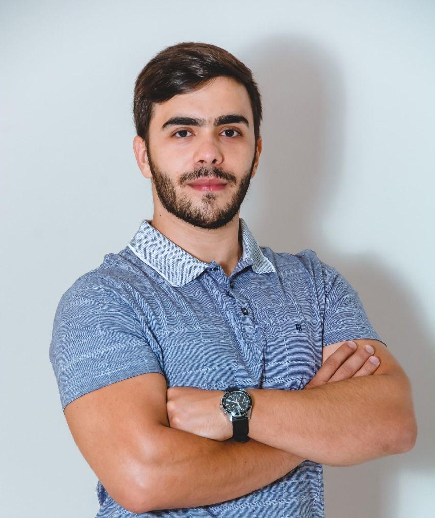Dr.  Lucas Francisco dos Santos